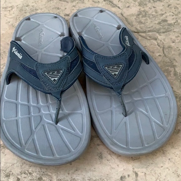 columbia fish flip flops